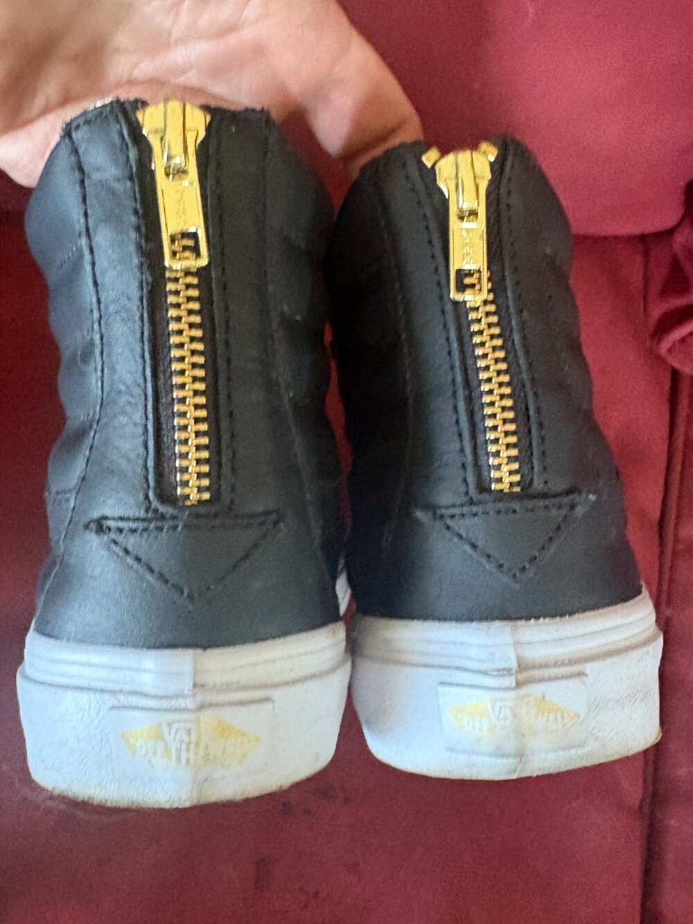 High-top Women’s Vans Black  w/ Gold Zipper - Size  Womens 9, Mens 7.5 - Picture 8 of 12